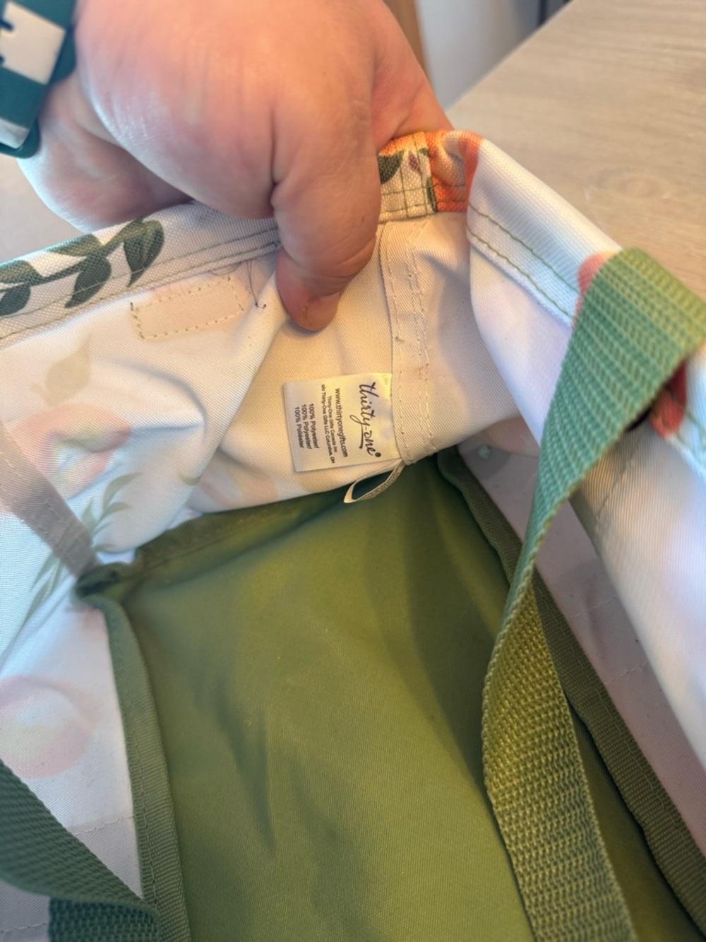 Thirty-One Tiny Utility Tote in the Peach Paradise print - Picture 2 of 7